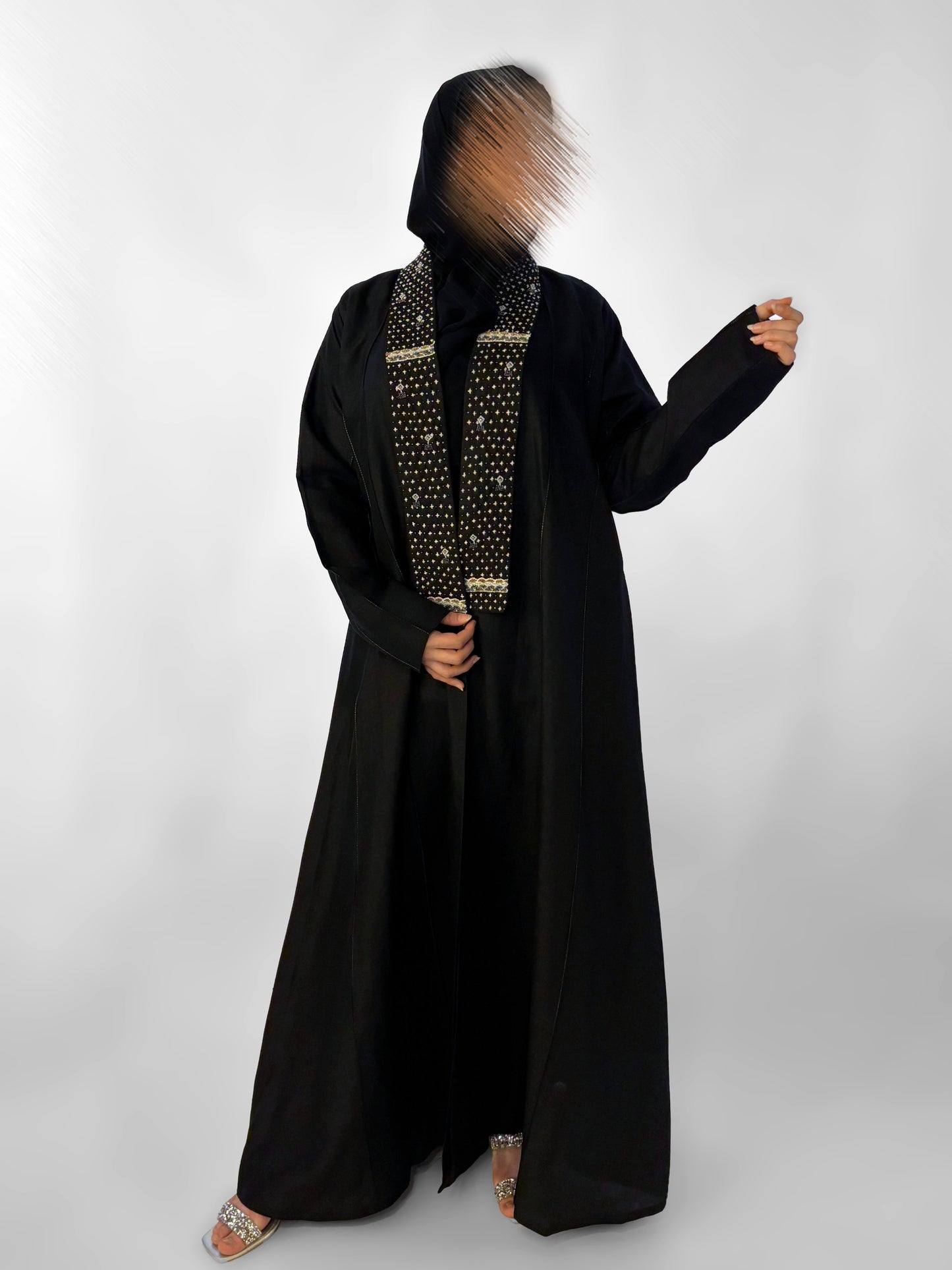 عبايه من اللنن الطبيعي باللون الاسود