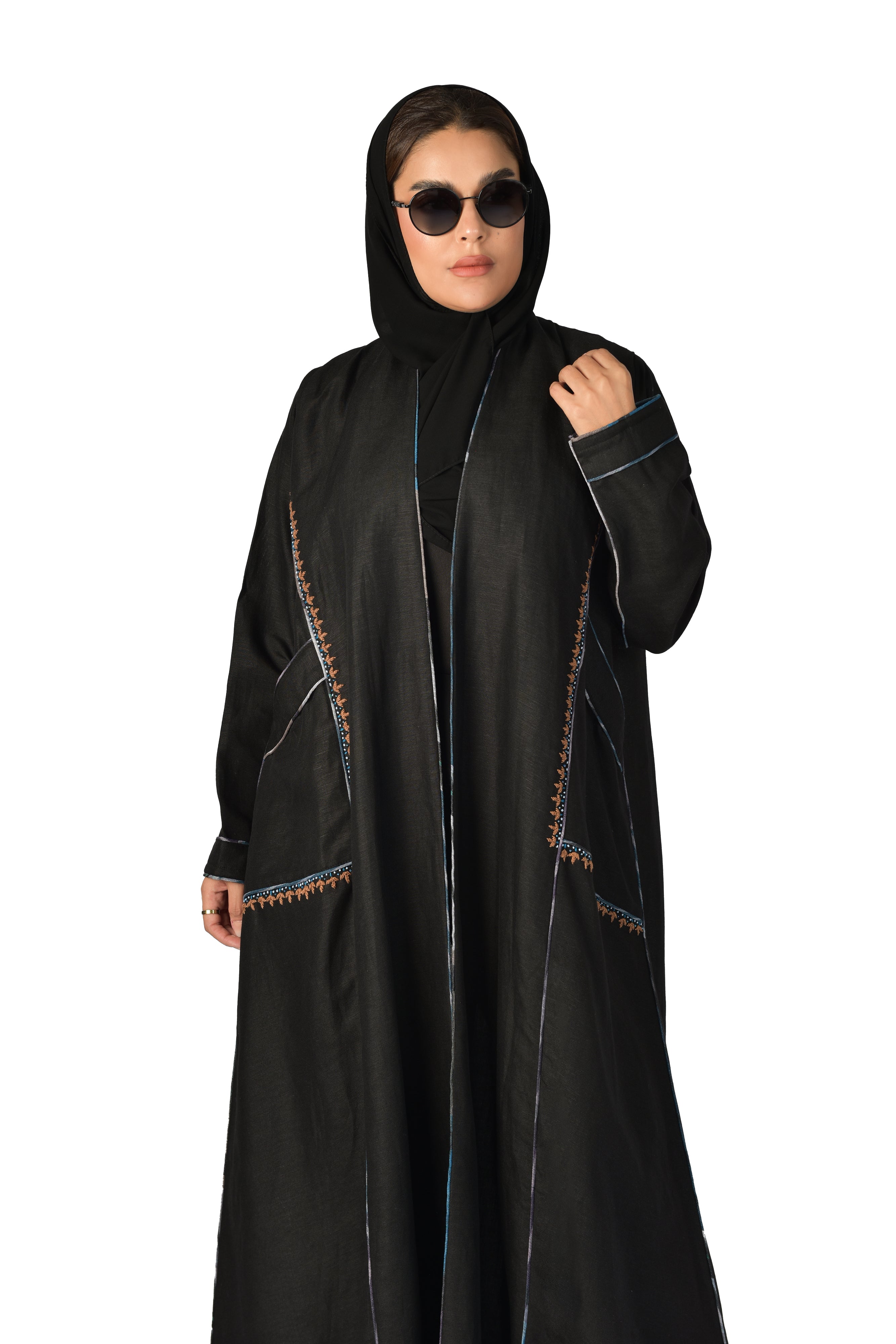 عباية لنن لون اسود بجيوب عملية