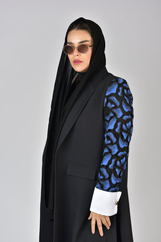عباية بلونين الاسود والازرق