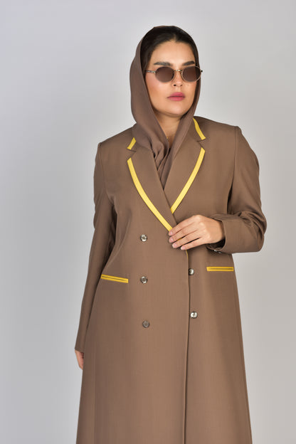 بليزر عملي باللون البني والاصفر