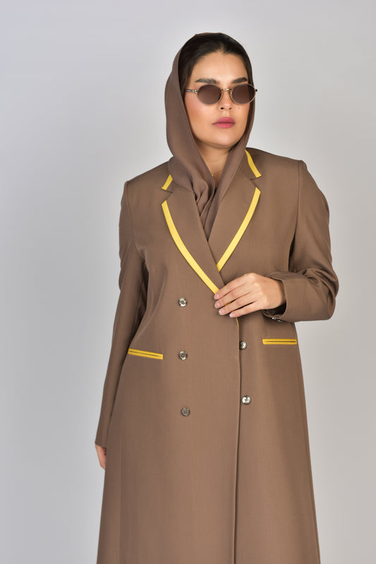 بليزر عملي باللون البني والاصفر