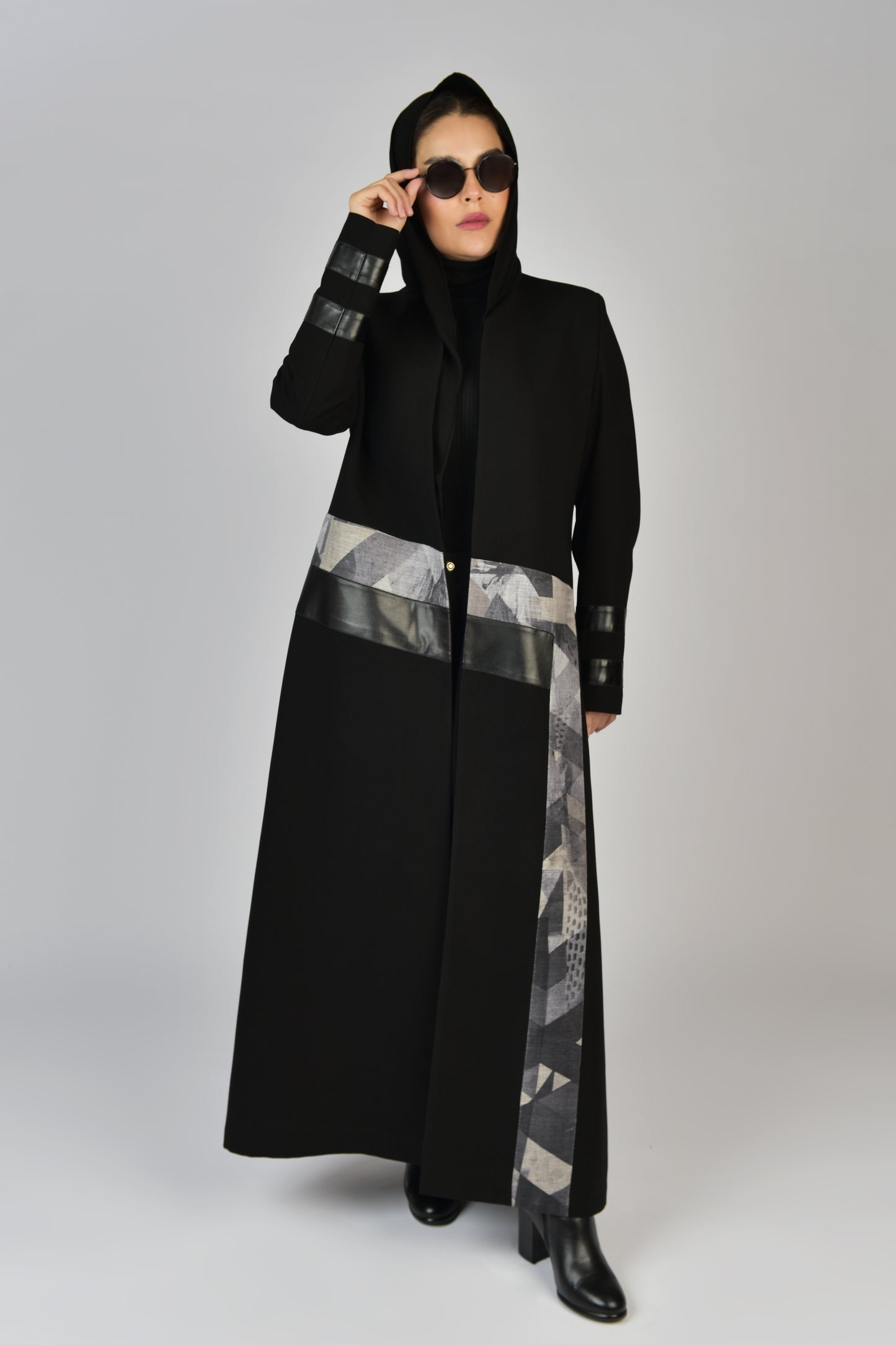 بليزر من الكريب لون اسود