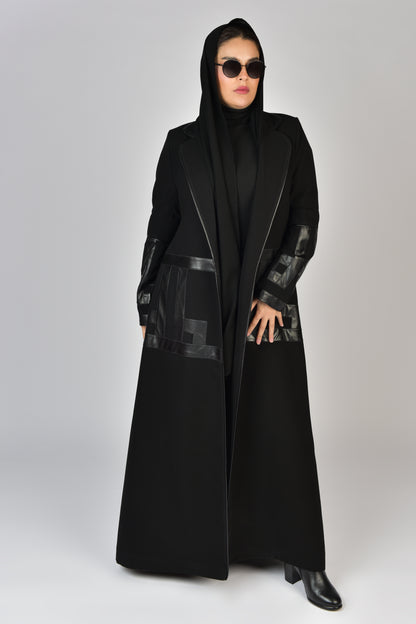 بليزر كريب اسود مع جلد اسود