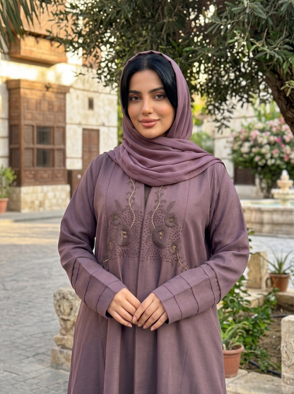 عبايه من اللنن الطبيعي باللون البنفسجي
